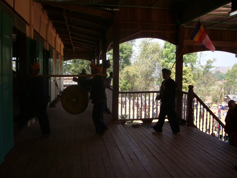 Travel - Myanmar - Kalaw Shan - Monks Enter The Monastery
